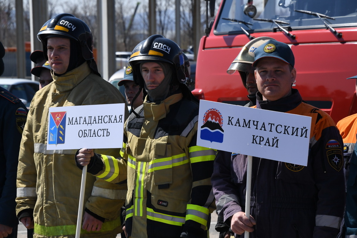 Команда 7-го пожарно-спасательного отряда стала лучшей в соревнованиях по  скоростному маневрированию - Новости - Главное управление МЧС России по  Приморскому краю