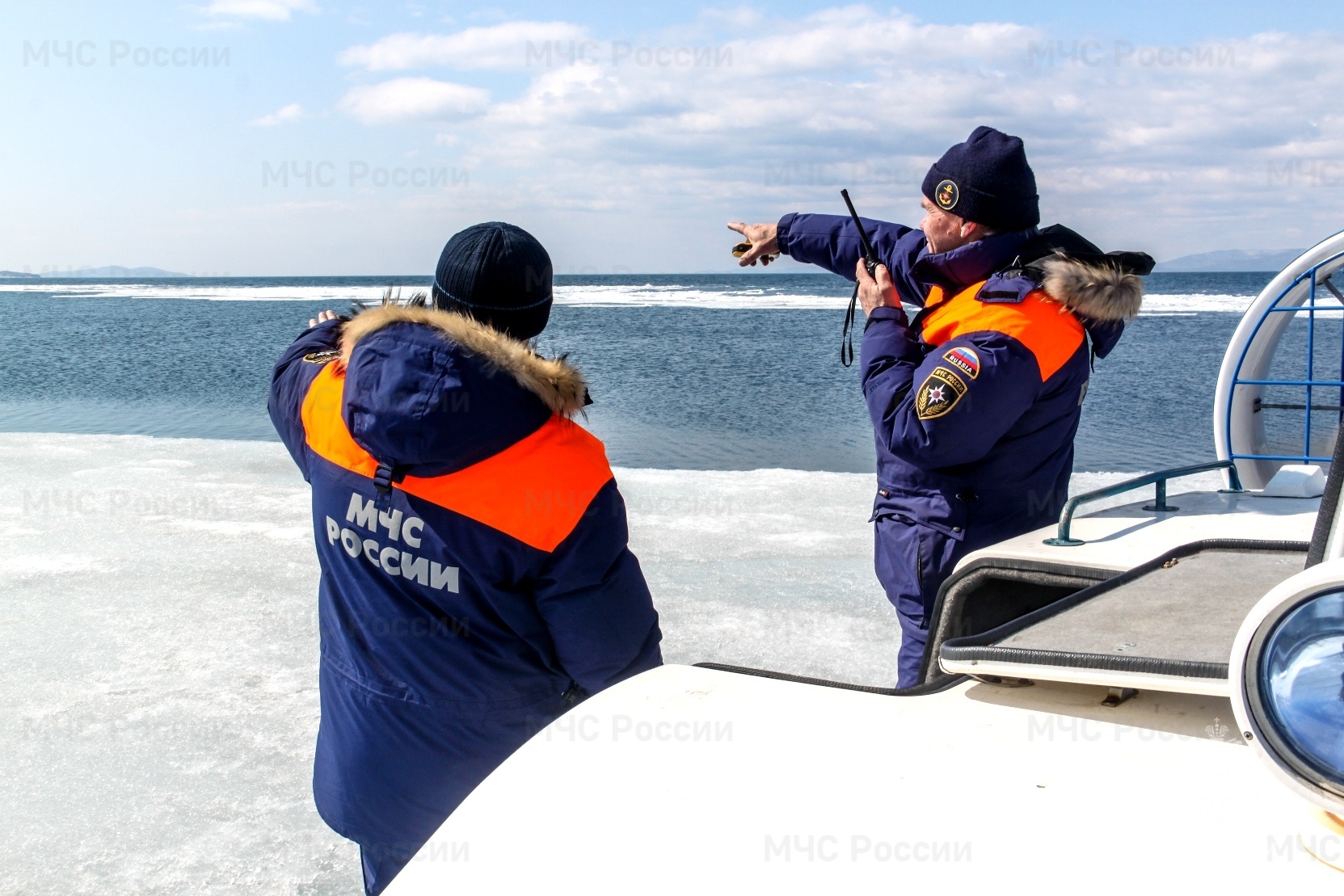 С 20 февраля запрещено выходить на лед в Уссурийском и Амурском заливах -  Новости - Главное управление МЧС России по Приморскому краю